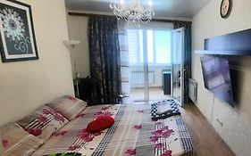 Просторная квартира недалеко от Адмирал Клуба, госпиталя, Покровского парка, Конференц Холл